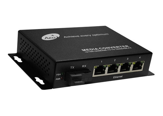 1 ফাইবার পোর্ট সহ IP30 ফাইবার থেকে ইথারনেট মিডিয়া কনভার্টার 4 ইথারনেট